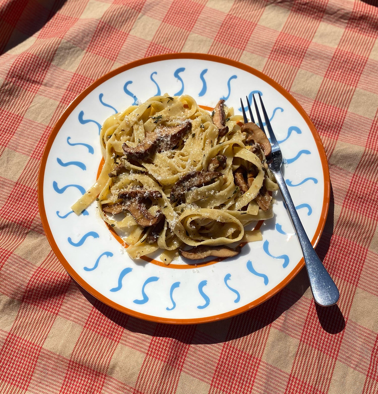 Tagliatelle with Pine Mushroom, Garlic, and Thyme – Food For Everyone