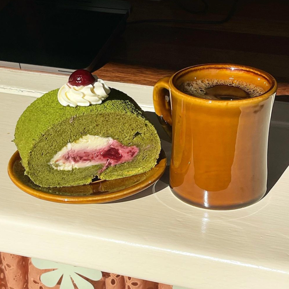 Mali Bakes' Matcha Chiffon Roll