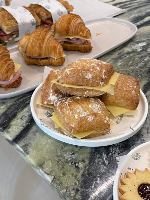 BMO: Bolle Med Ost - the ultimate Copenhagen breakfast